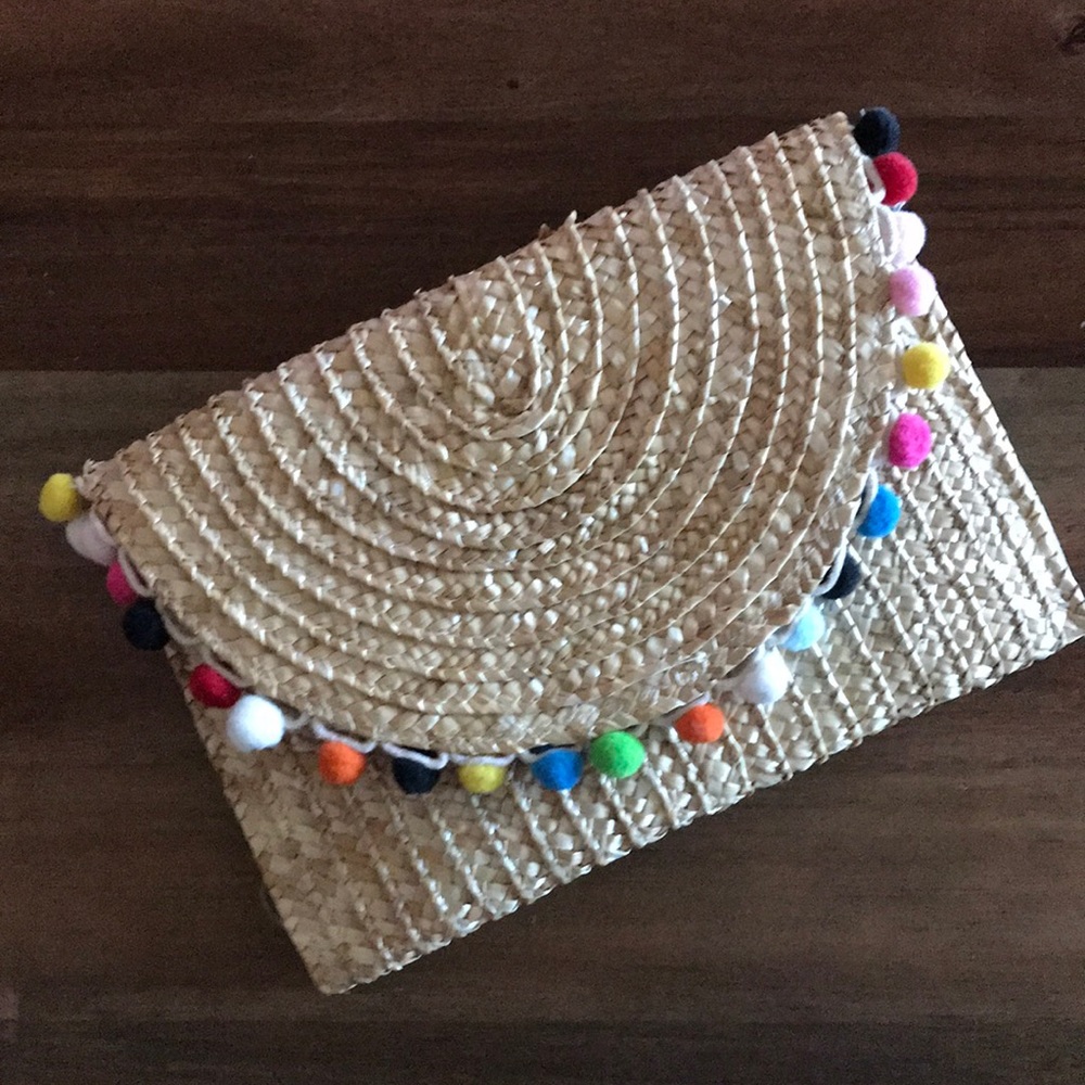 Shiraleah Chicago Pom Pom Straw Clutch